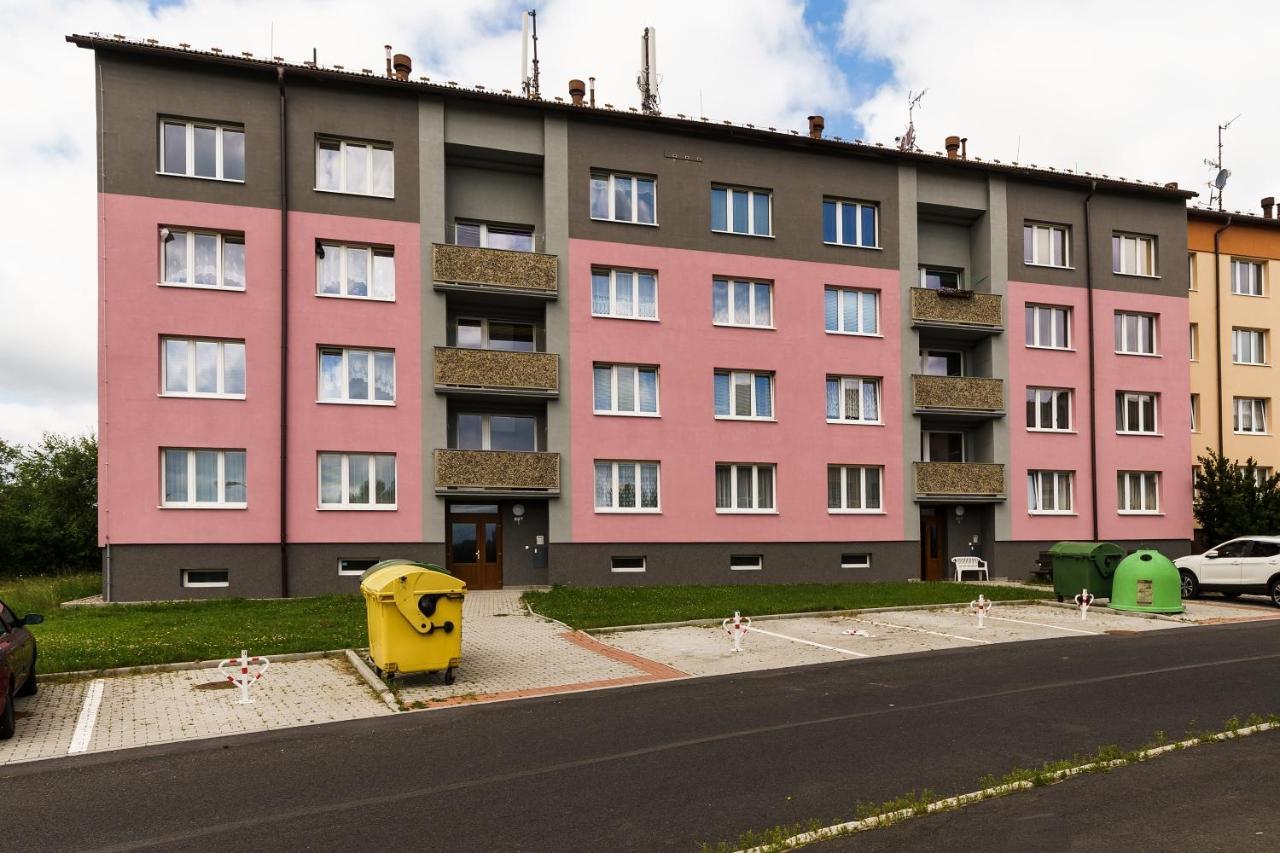 Family Trip Kovarska By Mountain Ways Apartment ภายนอก รูปภาพ